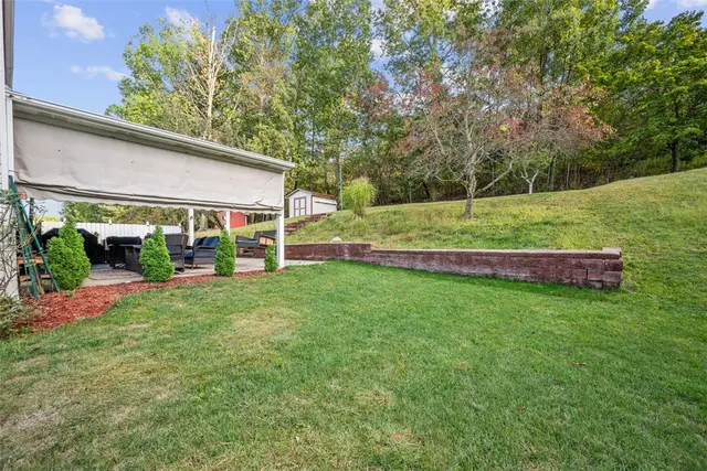 2045 Blossom Dr gallery image 25