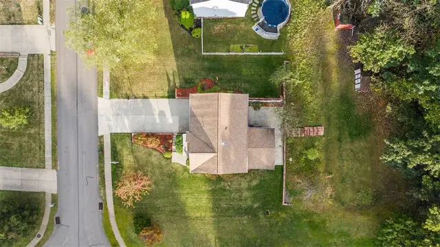 2045 Blossom Dr gallery image 26