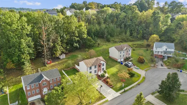 2045 Blossom Dr gallery image 33