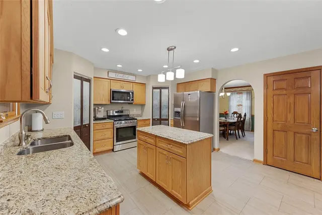2045 Blossom Dr gallery image 36