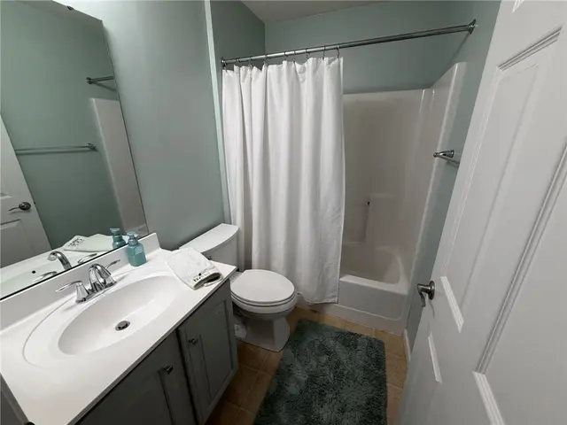 205 BROADVIEW COURT gallery image 28