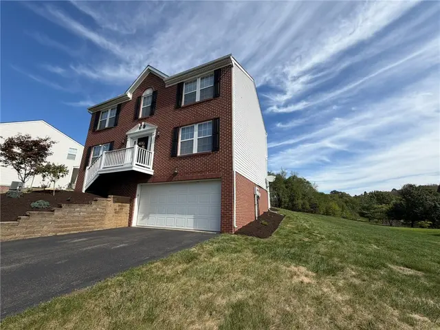 205 BROADVIEW COURT gallery image 32