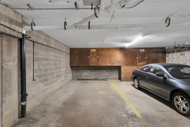 205 Camelot gallery image 9