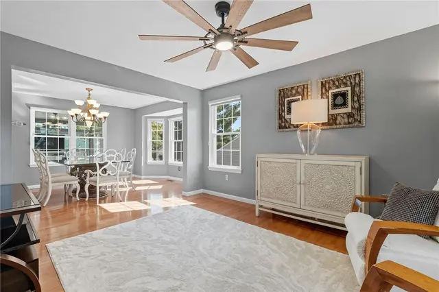 205 Hummingbird Hill gallery image 18