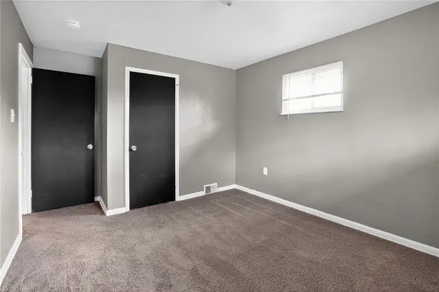 205 Sandle Ave gallery image 18