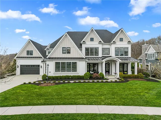 205 Timber Ridge Ct gallery image 2