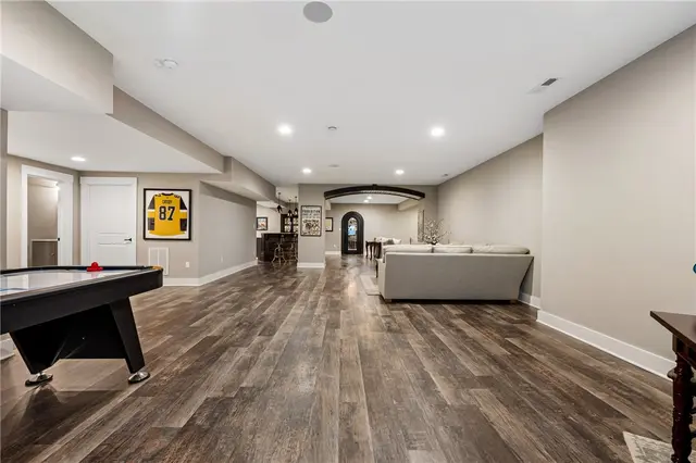 205 Timber Ridge Ct gallery image 3