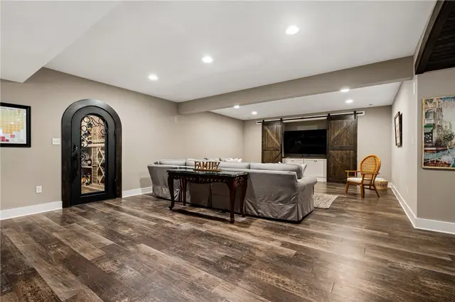 205 Timber Ridge Ct gallery image 19