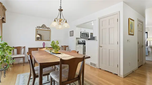 205 Woodbridge Dr. gallery image 6