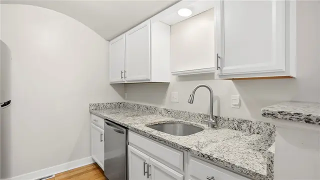 205 Woodbridge Dr. gallery image 9