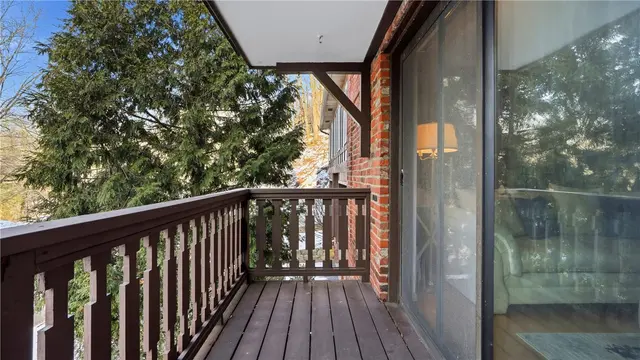 205 Woodbridge Dr. gallery image 14