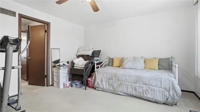 205 Woodbridge Dr. gallery image 19