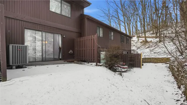 205 Woodbridge Dr. gallery image 23