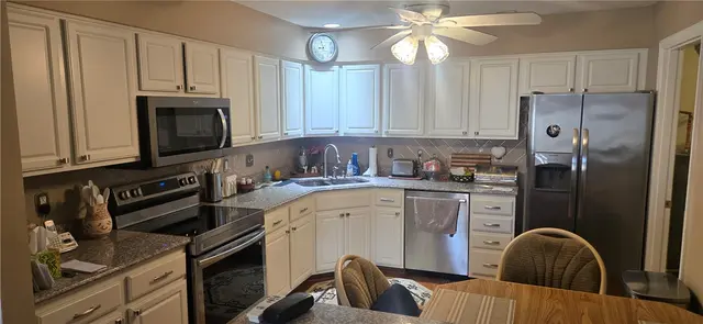 206 Rose Cir gallery image 2