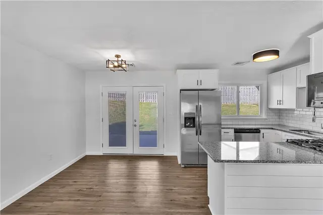 206 Sandalwood Dr gallery image 14