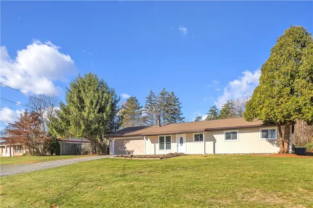 206 Sandalwood Dr gallery image 28