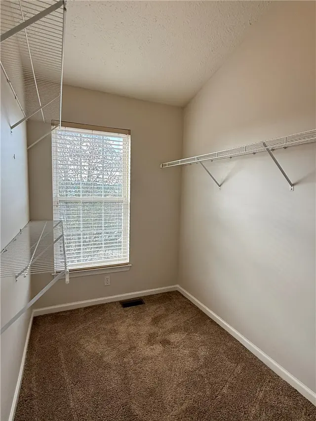 206 Village Place gallery image 7