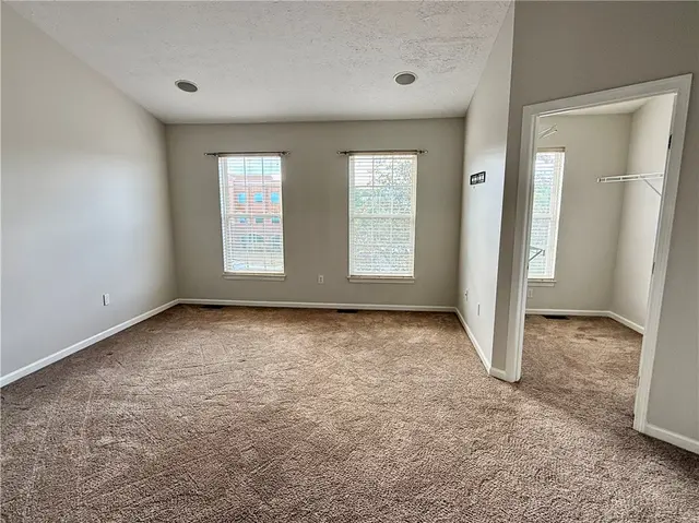 206 Village Place gallery image 30