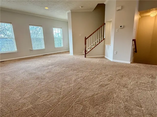 206 Village Place gallery image 33