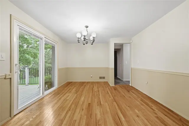 2060 Aldergrove Drive gallery image 6