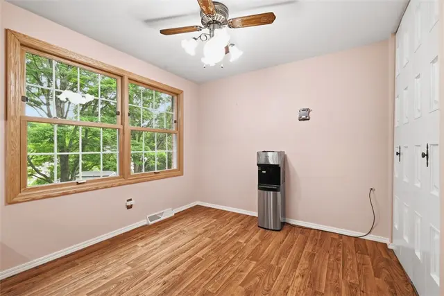2060 Aldergrove Drive gallery image 10