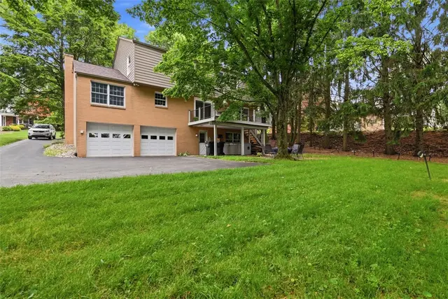 2060 Aldergrove Drive gallery image 12