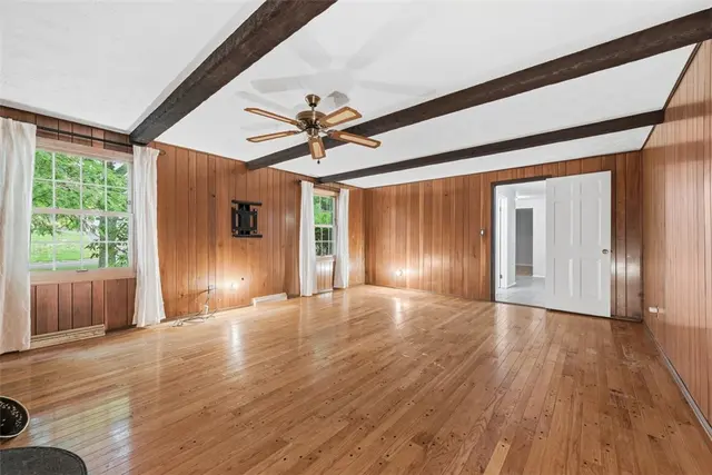 2060 Aldergrove Drive gallery image 25