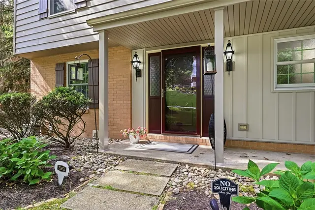 2060 Aldergrove Drive gallery image 32