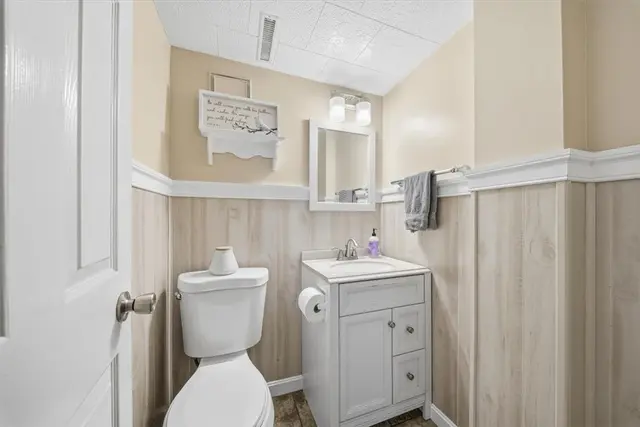 207 Cricketwood Ct gallery image 4