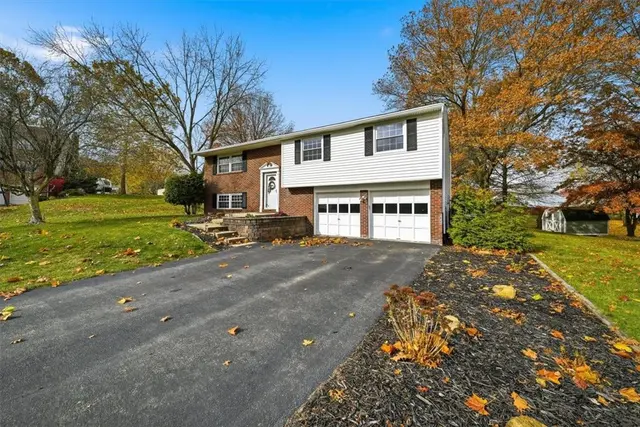 207 Cricketwood Ct gallery image 19