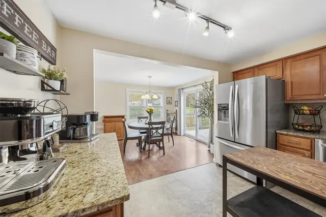 207 Cricketwood Ct gallery image 28