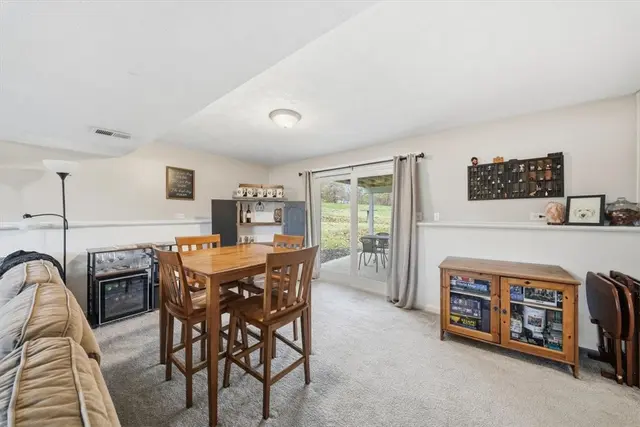 207 Cricketwood Ct gallery image 35