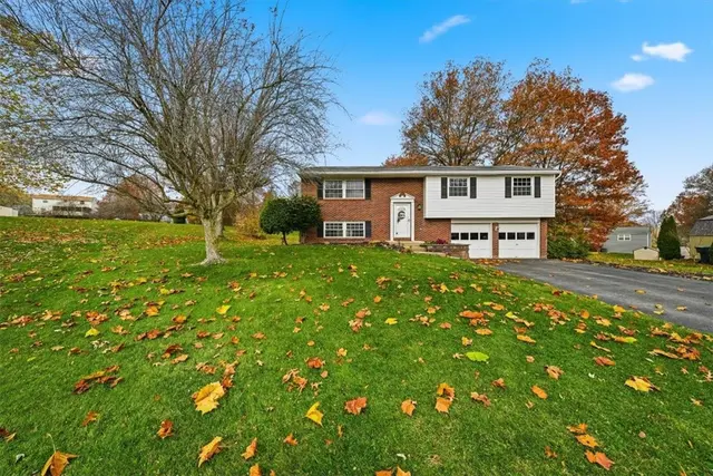 207 Cricketwood Ct
