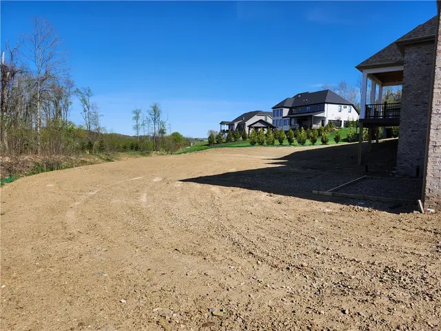 207 Falcon Lane - Lot 19 gallery image 10
