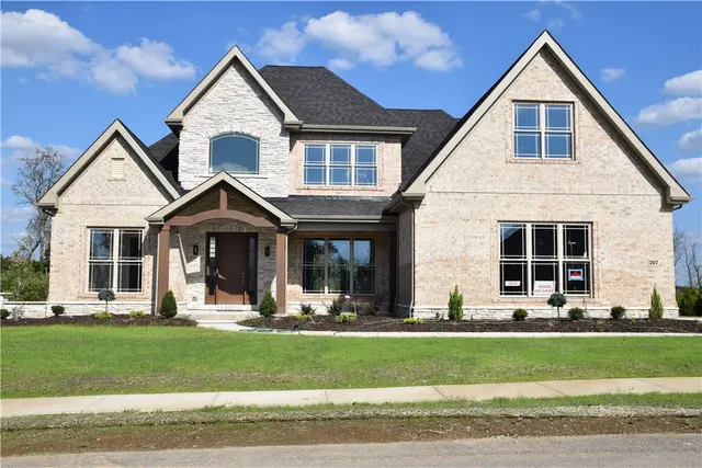 207 Falcon Lane - Lot 19