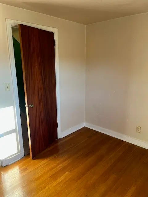 207 Good Ln gallery image 27