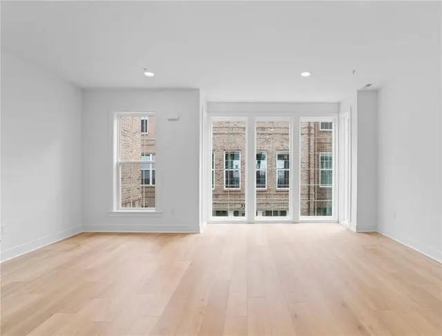 207 Oliver Way gallery image 42