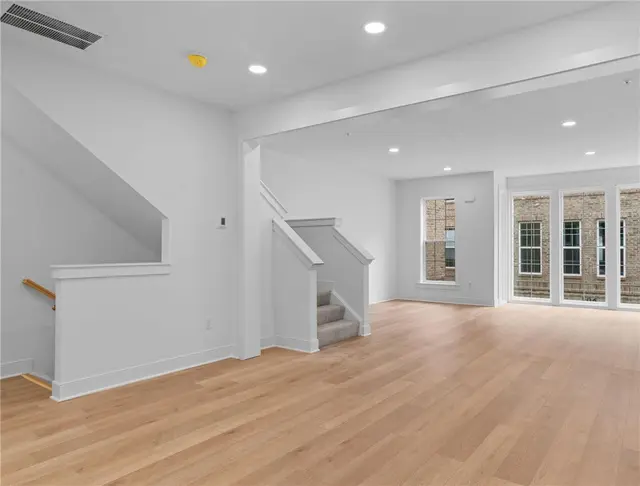 207 Oliver Way gallery image 46