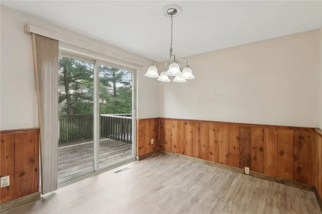 207 Parkwood Drive gallery image 12