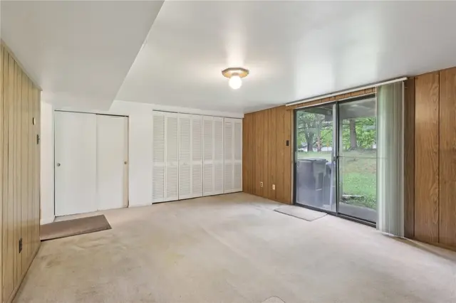 207 Parkwood Drive gallery image 13