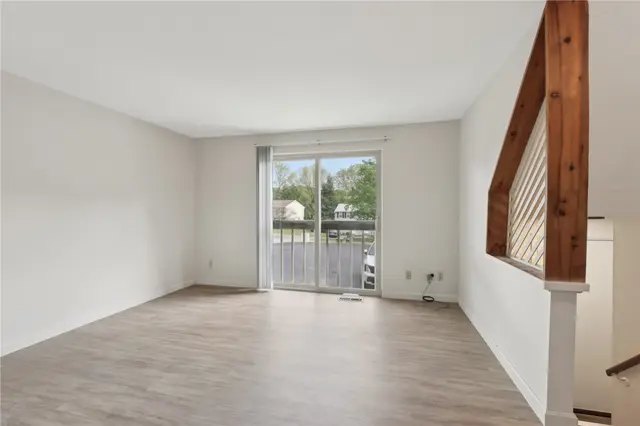 207 Parkwood Drive gallery image 14