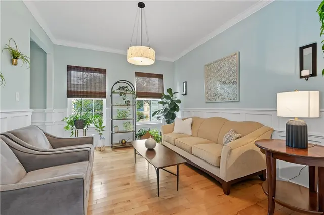207 Windham Lane gallery image 8