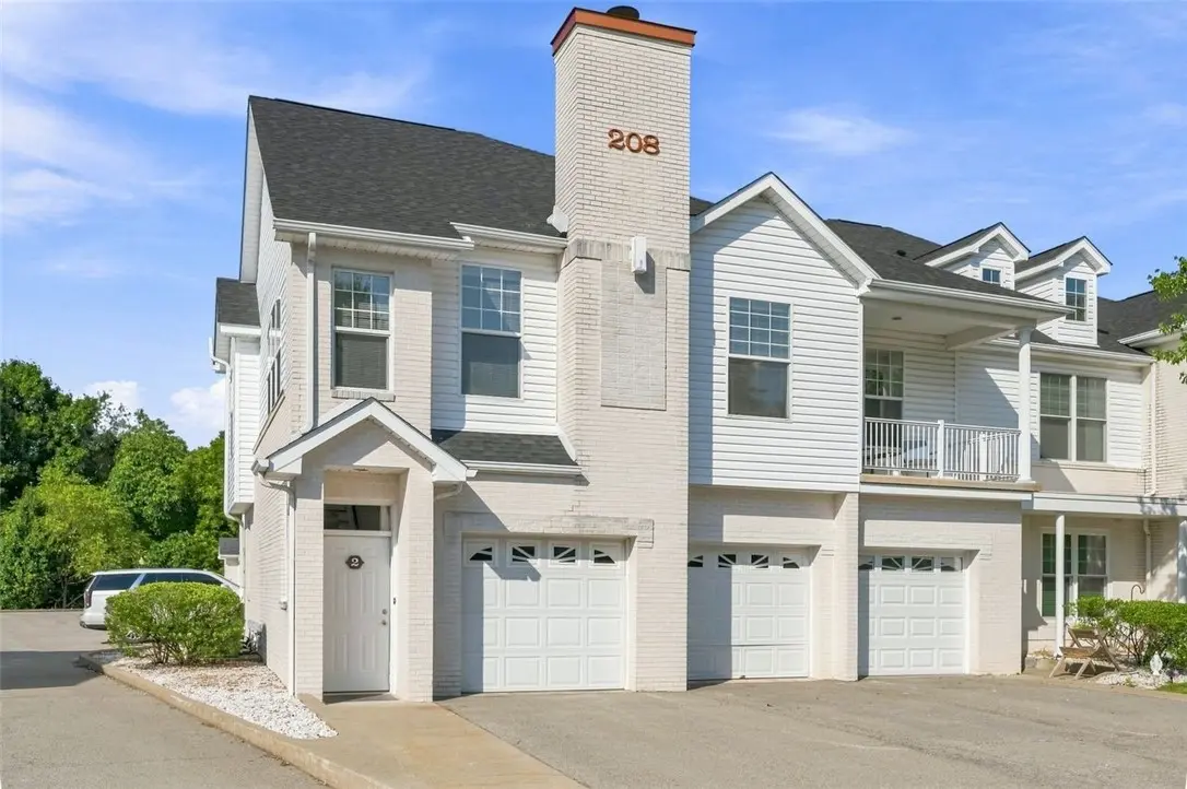 208 Adams Pointe Blvd 2