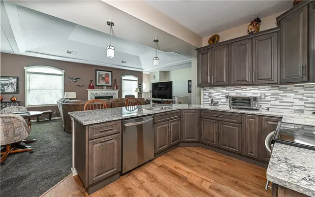208 Adams Pointe Blvd 6 gallery image 2