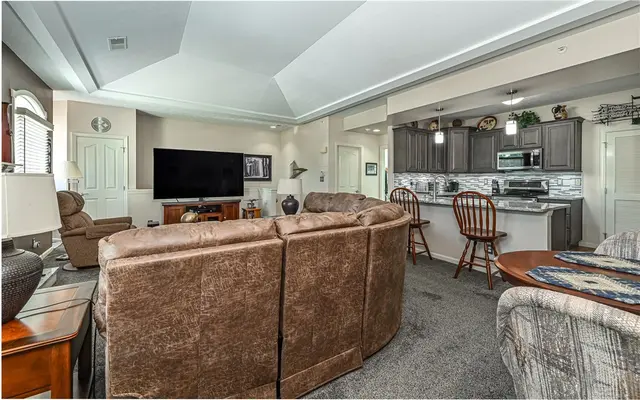 208 Adams Pointe Blvd 6 gallery image 5