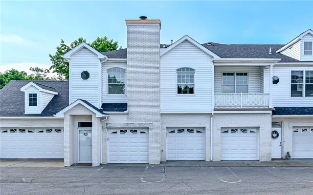 208 Adams Pointe Blvd 6 gallery image 10
