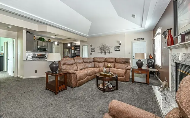 208 Adams Pointe Blvd 6 gallery image 12