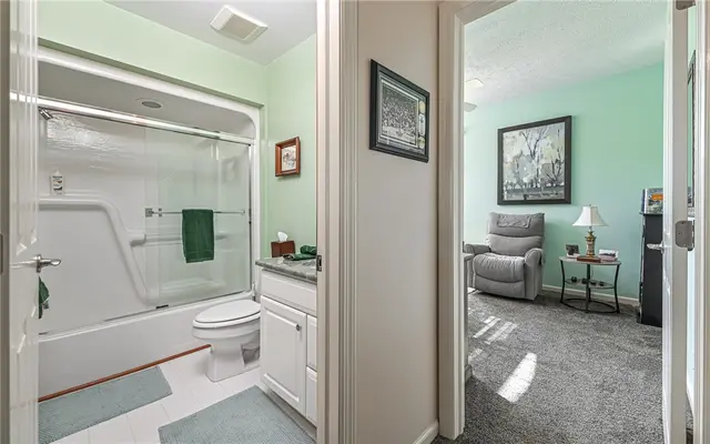 208 Adams Pointe Blvd 6 gallery image 13