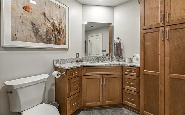 208 Adams Pointe Blvd 6 gallery image 16