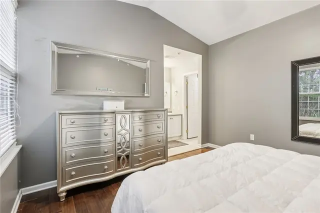 208 Sonie Dr gallery image 3